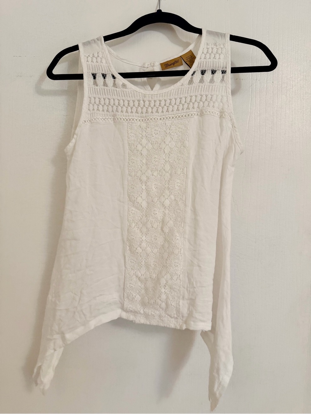 ✨ Wrangler Retro White Crochet Lace Handkerchief Hem Top ✨